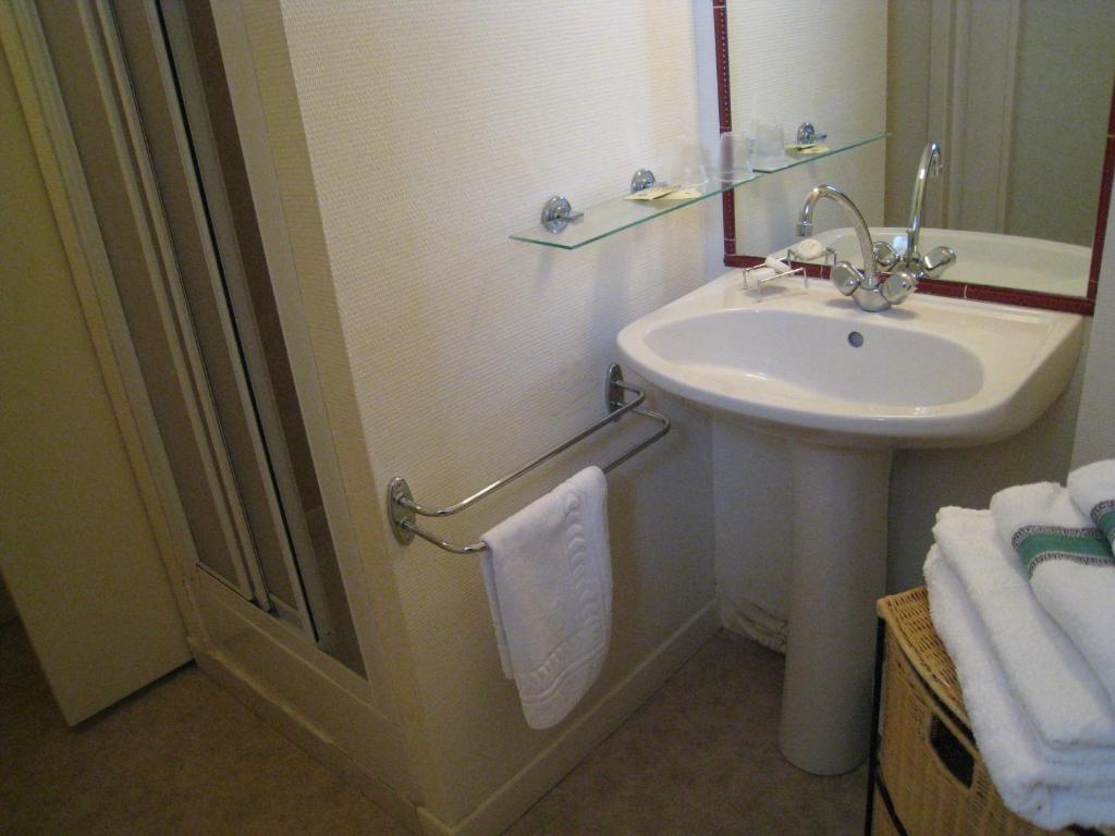 Chambres D'Hotes Closerie Du Guilhat Salies-de-Béarn Pokój zdjęcie